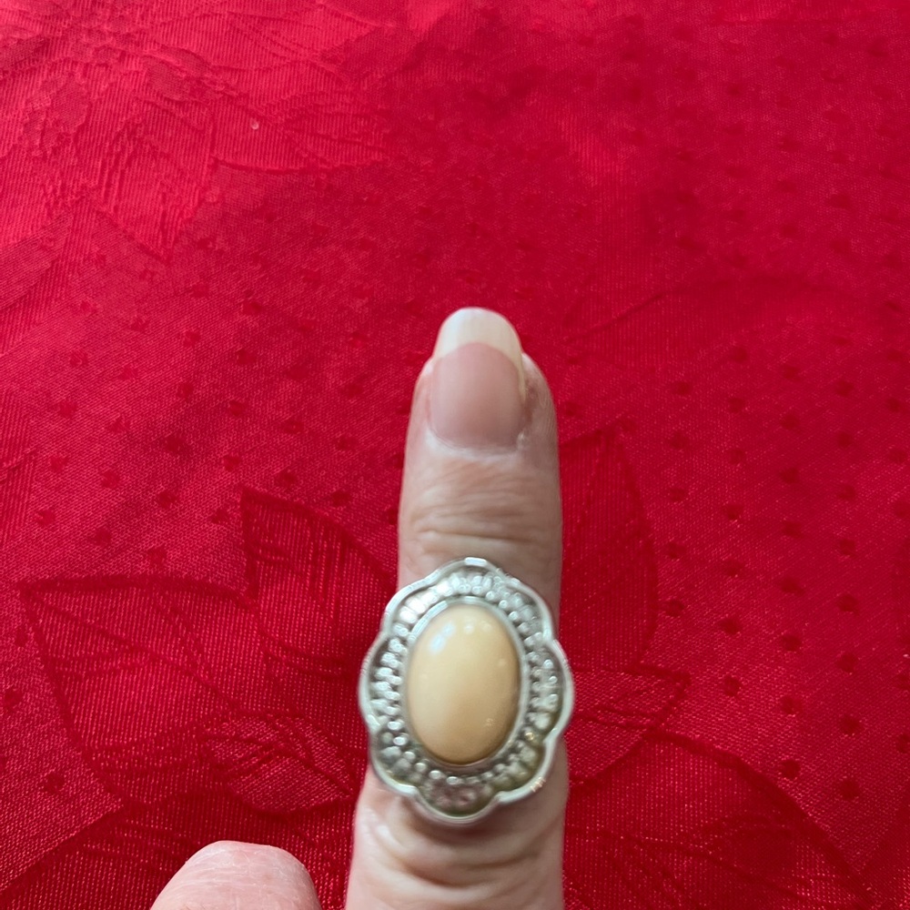 Elegant Silver and Cream Ring
